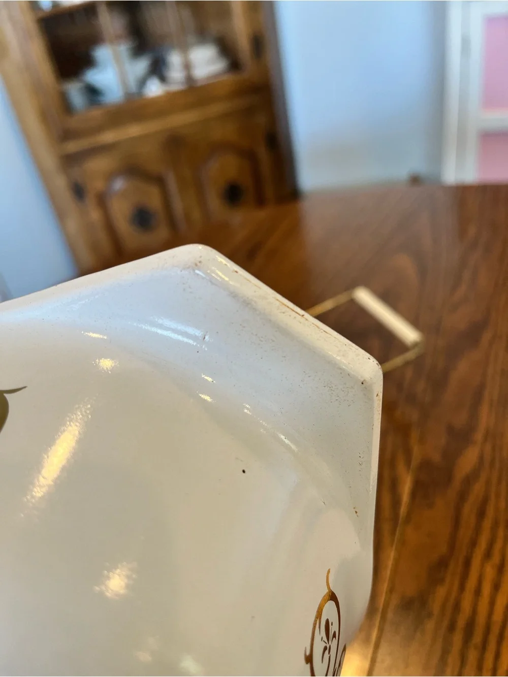 Pyrex Empire Scroll Casserole Dish with Glass Lid and Base